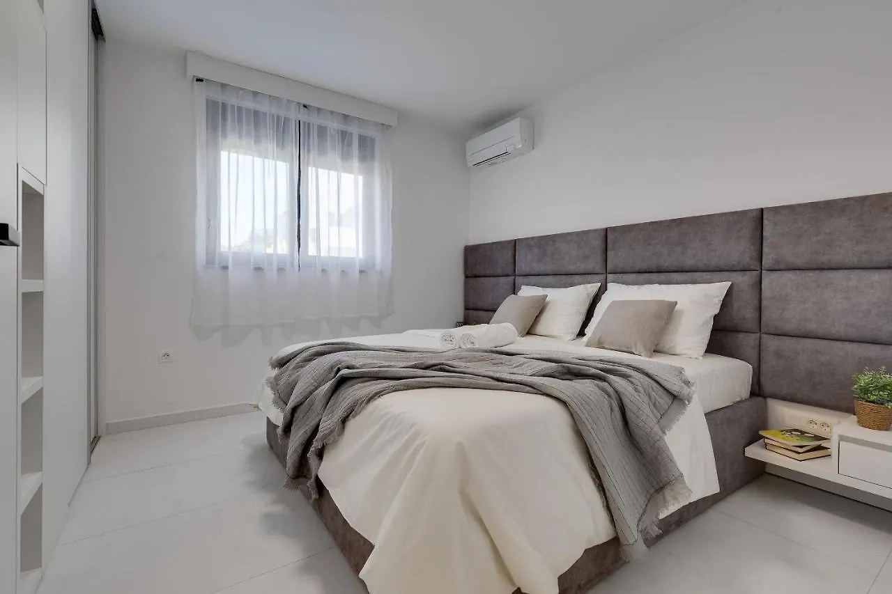 Captain Suite Bibinje Διαμέρισμα