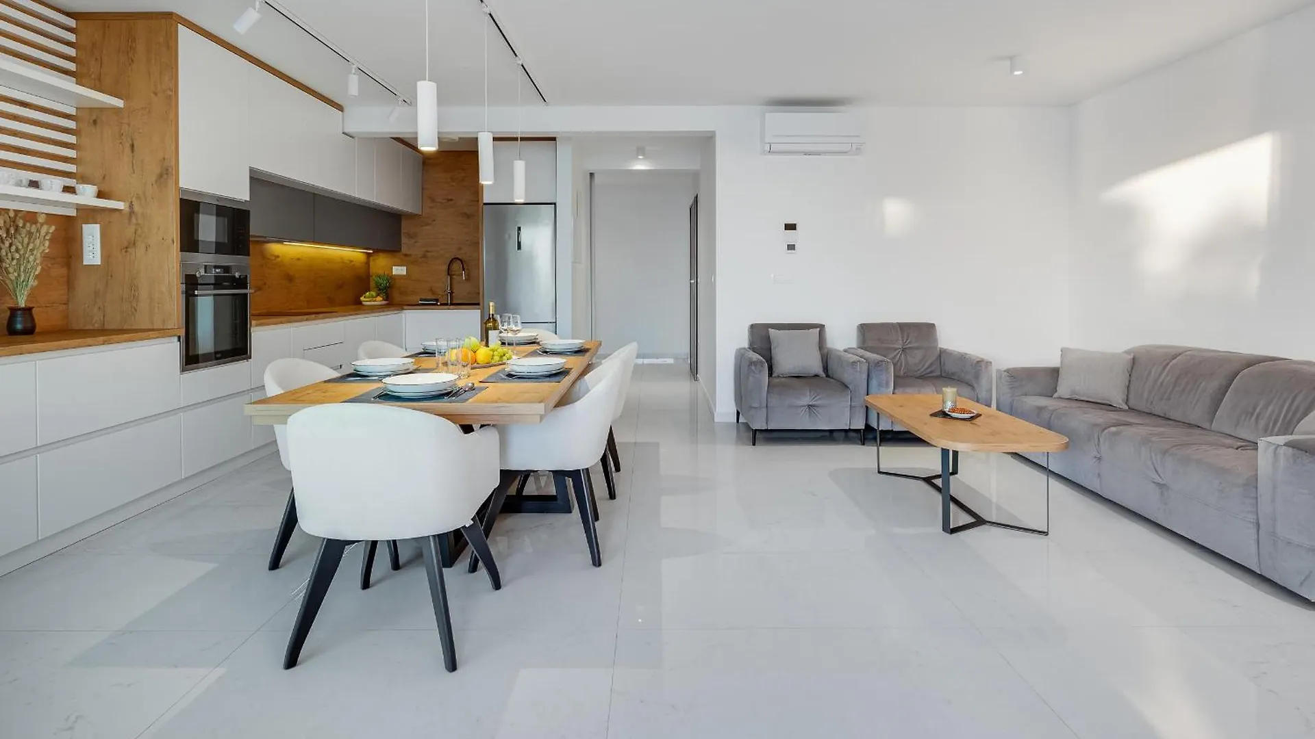 Captain Suite Bibinje